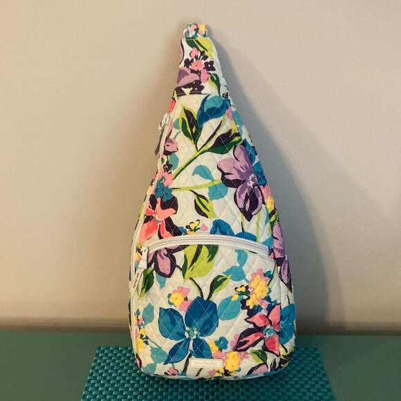 Vera Bradley Backpack Essential Sling NWOT  Marian Floral VHTF - Picture 1 of 13